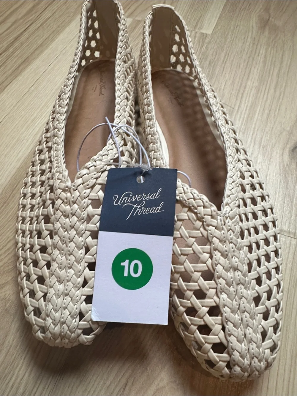 Universal Thread breathable woven